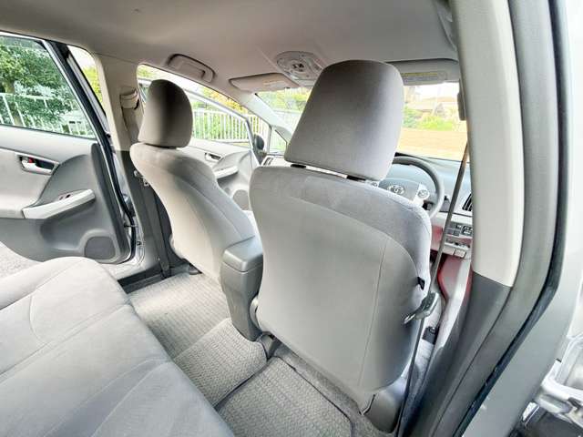 2010 Toyota Prius – thumbnail 4