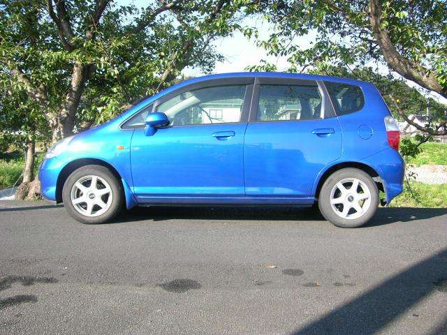 2004 Honda Fit – thumbnail 3