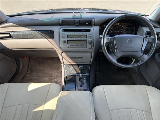 2001 Toyota Crown Estate – thumbnail 4