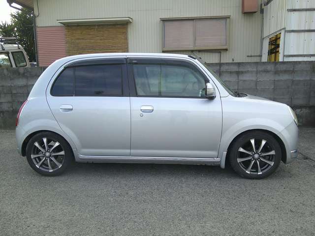 2005 Daihatsu Mira Gino – thumbnail 4