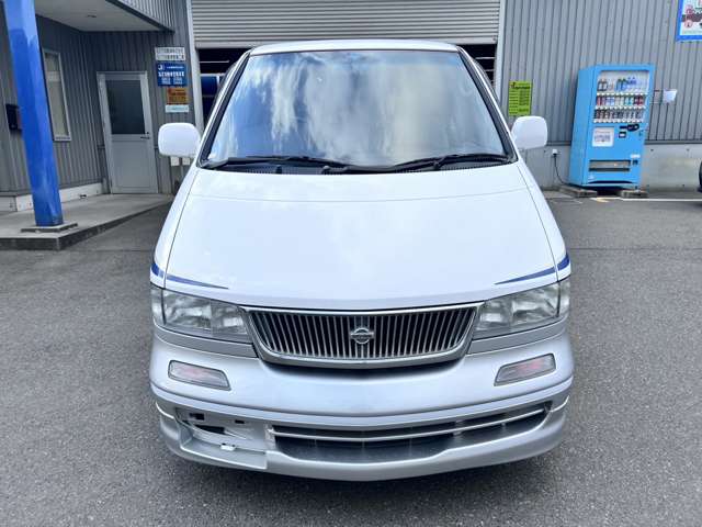 1997 Nissan Largo – thumbnail 2