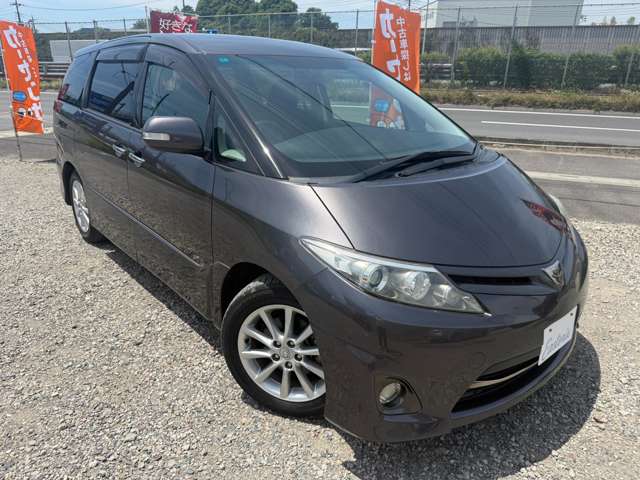 2010 Toyota Estima – thumbnail 2
