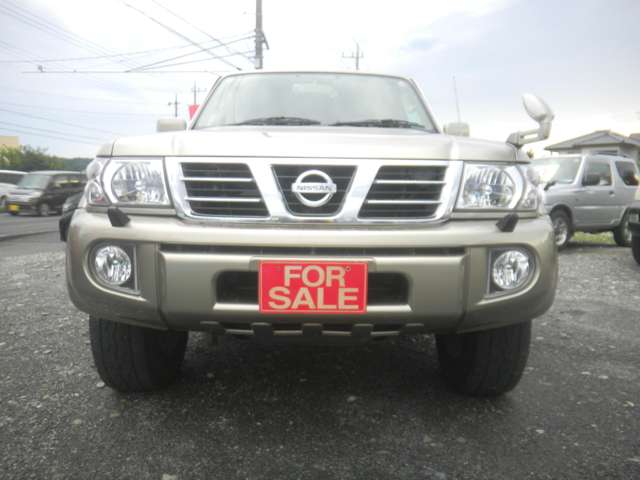 2002 Nissan Safari – thumbnail 3