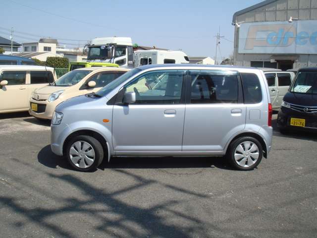 2010 Nissan Otti – thumbnail 2