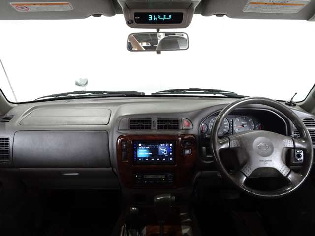 1998 Nissan Safari – thumbnail 3