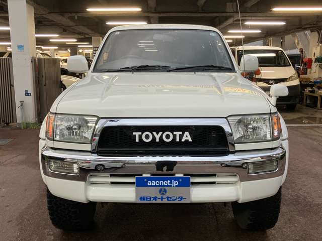 1998 Toyota Hilux Surf – thumbnail 2