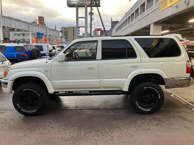 1998 Toyota Hilux Surf – thumbnail 4