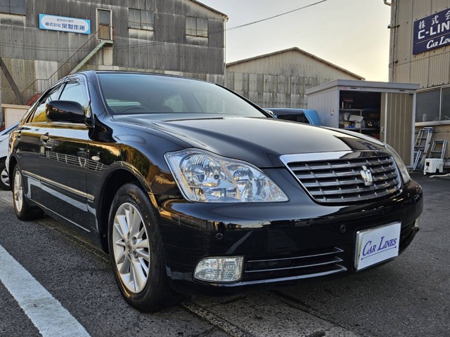 2005 Toyota Crown Royal