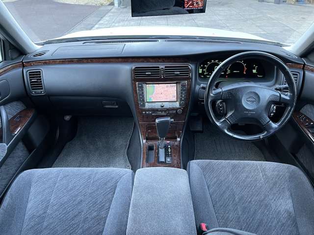 1998 Nissan Cima – thumbnail 3