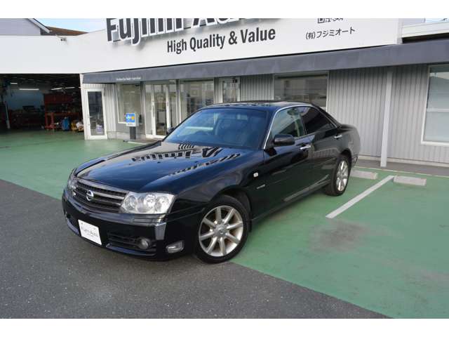 2002 Nissan Gloria – thumbnail 2