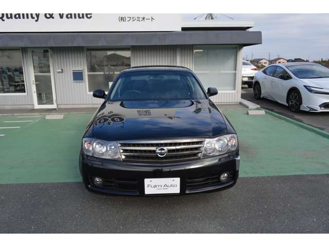 2002 Nissan Gloria – thumbnail 3