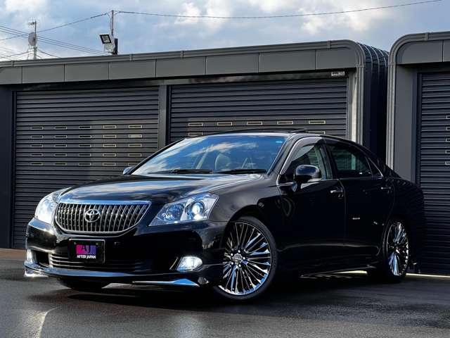 2009 Toyota Crown Majesta – thumbnail 3