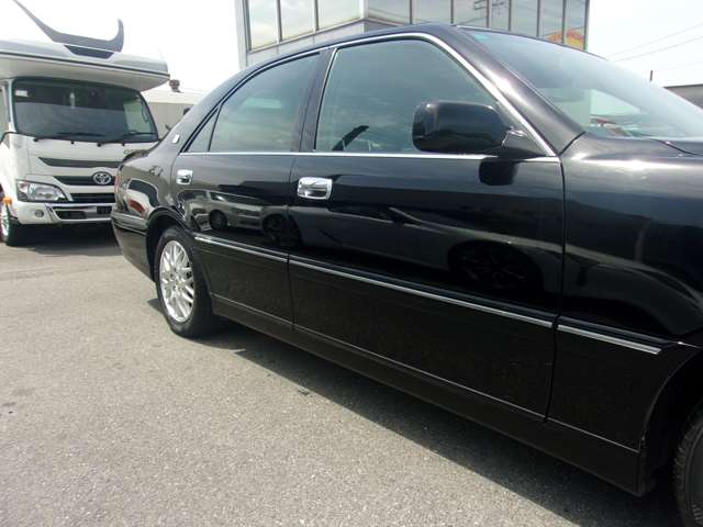 2002 Toyota Crown Athlete – thumbnail 4