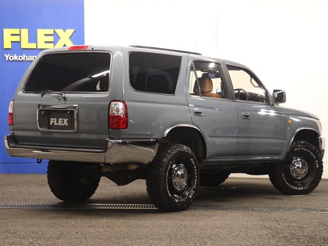 1996 Toyota Hilux Surf – thumbnail 2
