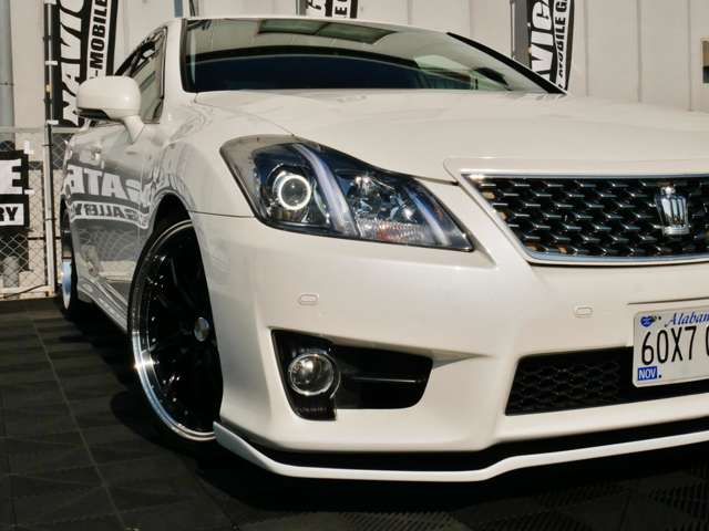 2010 Toyota Crown Athlete – thumbnail 4