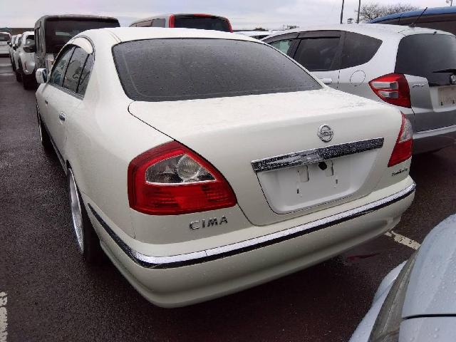 2004 Nissan Cima – thumbnail 2