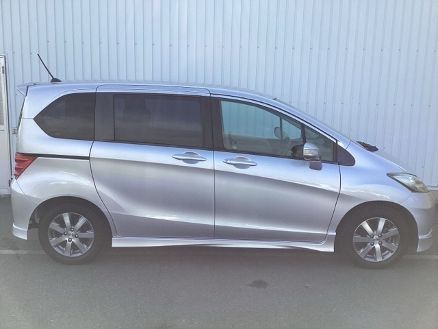 2009 Honda Freed – thumbnail 4