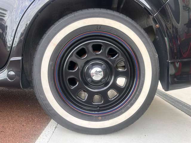 2004 Toyota bB – thumbnail 2