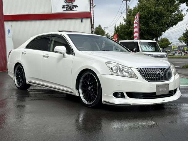 2009 Toyota Crown Majesta – thumbnail 3