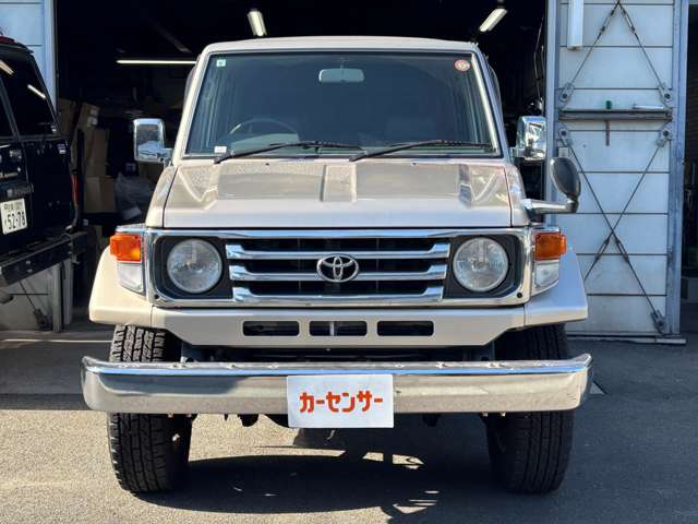 2003 Toyota Land Cruiser 70 – thumbnail 3