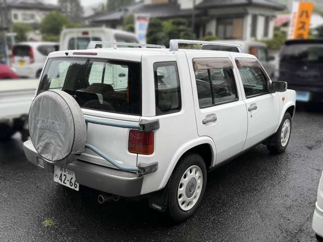 1997 Nissan Rasheen – thumbnail 2