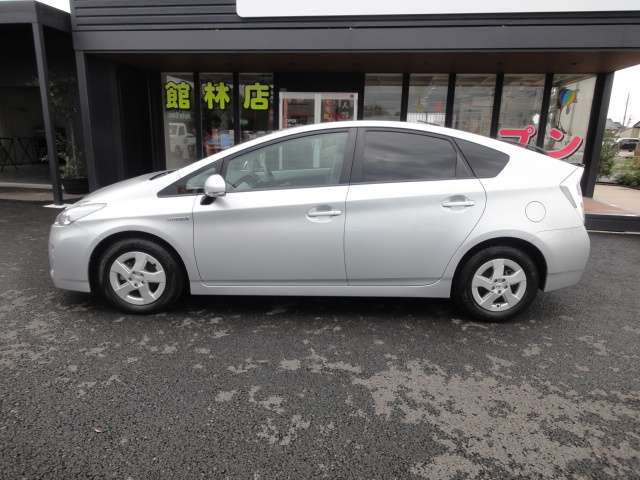 2010 Toyota Prius – thumbnail 3