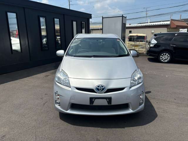 2010 Toyota Prius – thumbnail 2