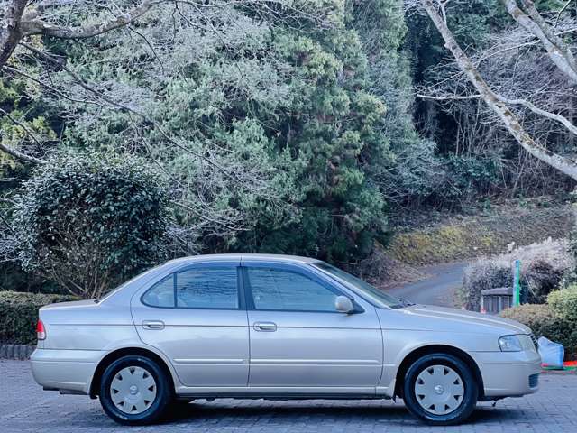 2003 Nissan Sunny – thumbnail 4