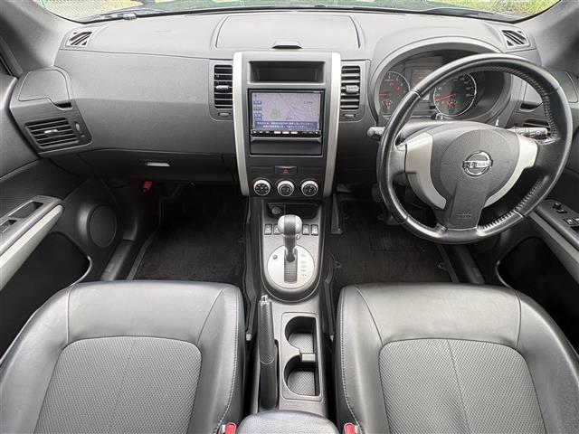 2011 Nissan X-Trail – thumbnail 3