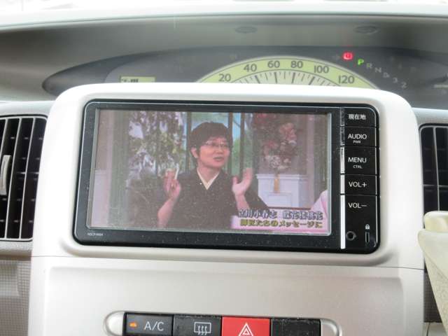 2008 Daihatsu Tanto – thumbnail 3