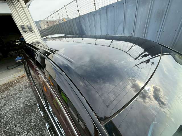 2010 Nissan Elgrand – thumbnail 4