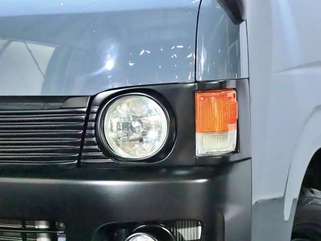 2005 Toyota Hiace – thumbnail 3