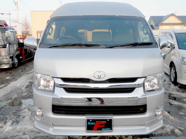 2006 Toyota Hiace