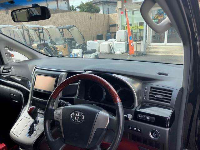 2009 Toyota Vellfire – thumbnail 2
