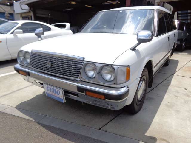 1998 Toyota Crown Van – thumbnail 3