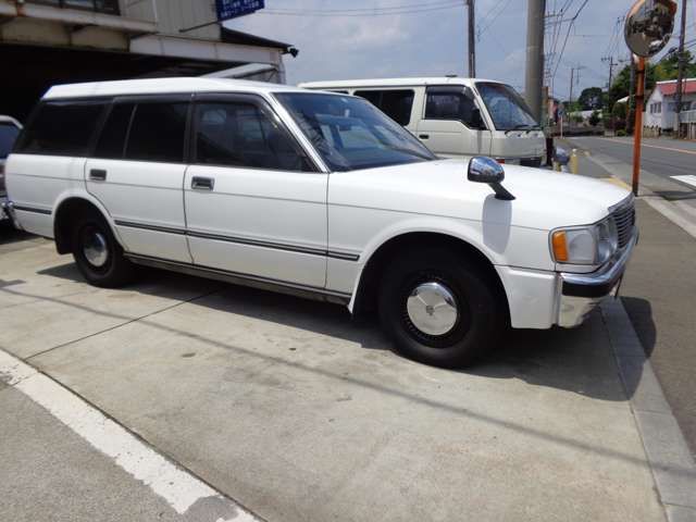 1998 Toyota Crown Van – thumbnail 4