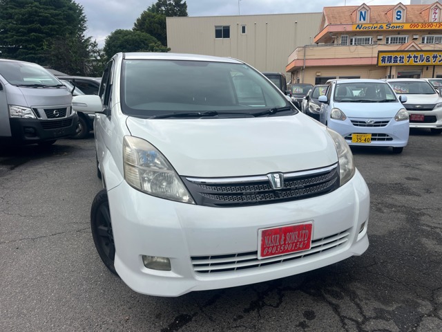 2005 Toyota Isis
