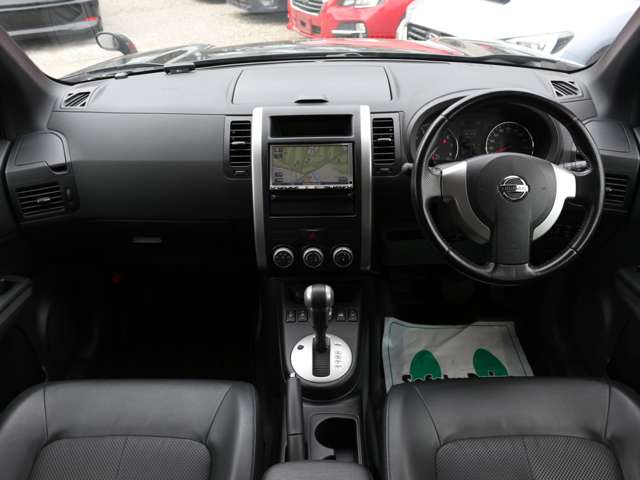 2010 Nissan X-Trail – thumbnail 4