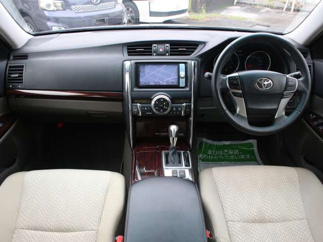 2011 Toyota Mark X – thumbnail 4