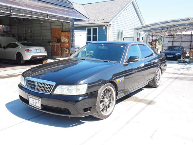 2002 Nissan Laurel – thumbnail 2