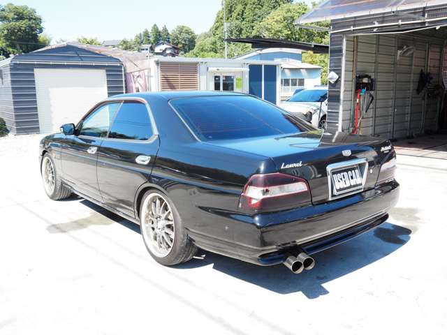 2002 Nissan Laurel – thumbnail 4