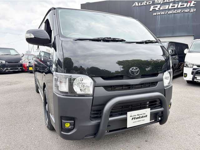 2009 Toyota Hiace – thumbnail 4