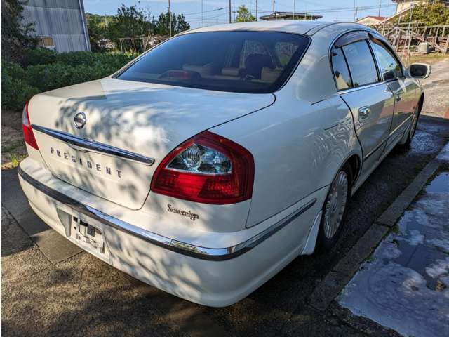 2005 Nissan President – thumbnail 3