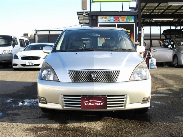 2001 Toyota Opa – thumbnail 2