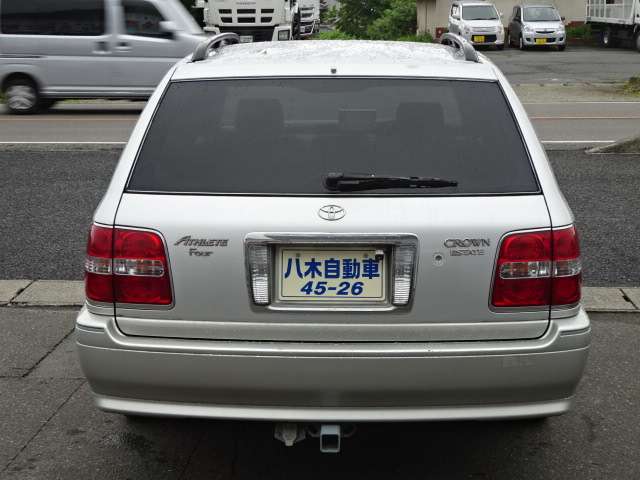 2001 Toyota Crown Estate – thumbnail 3