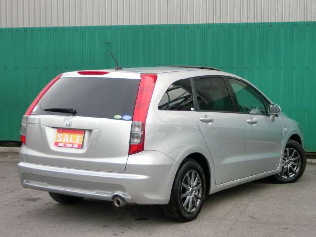 2007 Honda Stream – thumbnail 2