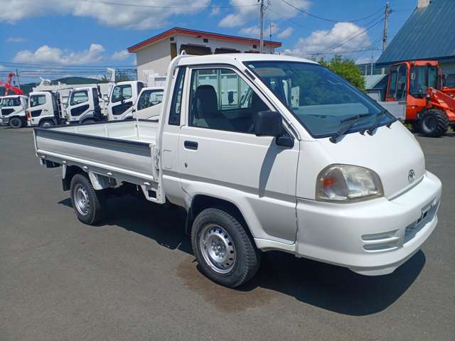 2004 Toyota TownAce Track – thumbnail 3
