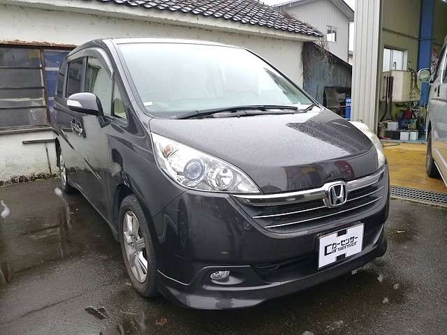 2006 Honda Stepwgn – thumbnail 2