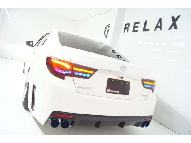 2010 Toyota Mark X – thumbnail 2