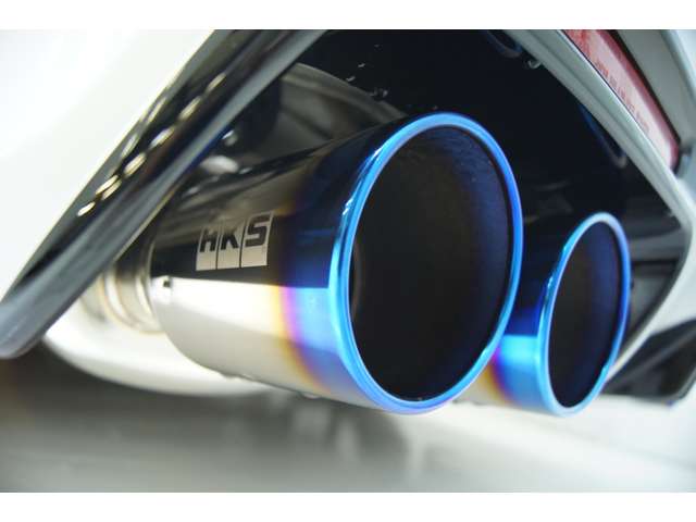 2010 Toyota Mark X – thumbnail 3